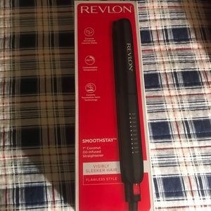 New in box Revlon oil- infused straightener